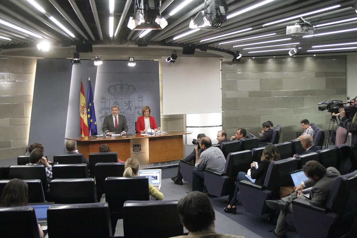 29/06/2017. Consejo de Ministros: Méndez de Vigo y Báñez. El ministro de Educación, Cultura y Deporte y portavoz del Gobierno, Íñigo Méndez ...