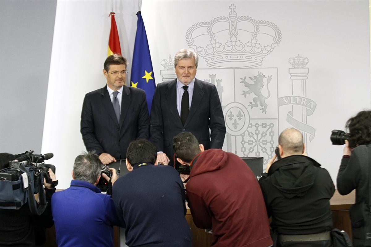 9/02/2018. Consejo de Ministros: Méndez de Vigo y Catalá. El ministro de Educación, Cultura y Deporte y portavoz del Gobierno, Íñigo Méndez ...