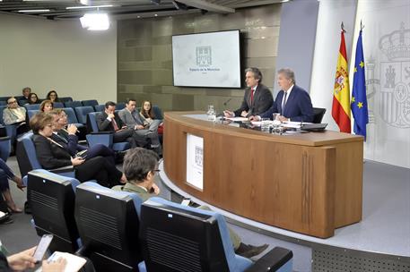 20/04/2018. Consejo de Ministros: Méndez de Vigo y De la Serna. El ministro de Educación, Cultura y Deporte y portavoz del Gobierno, Íñigo M...
