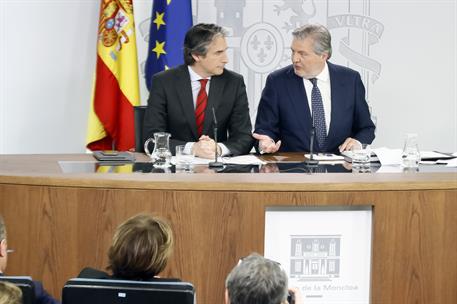 20/04/2018. Consejo de Ministros: Méndez de Vigo y De la Serna. El ministro de Educación, Cultura y Deporte y portavoz del Gobierno, Íñigo M...