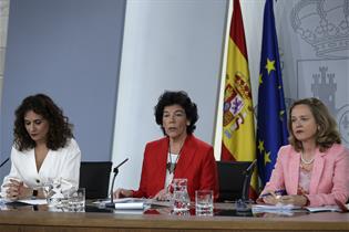 María Jesús Montero, Isabel Celaá y Nadia Calviño