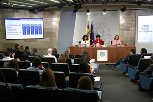 María Jesús Montero, Isabel Celaá y Nadia Calviño