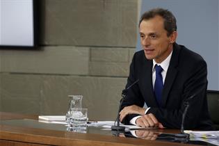 El ministro de Ciencia, Innovación y Universidades, Pedro Duque, en la rueda de prensa posterior al Consejo de Ministros