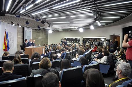 27/03/2018. Consejo de Ministros: Méndez de Vigo, Escolano y Montoro. El ministro de Educación, Cultura y Deporte y portavoz del Gobierno, Í...