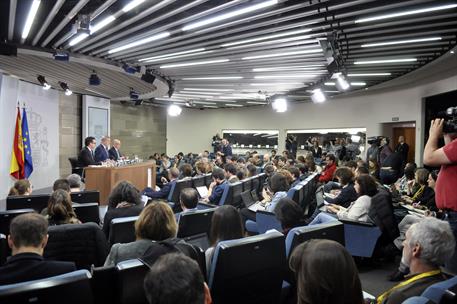 27/03/2018. Consejo de Ministros: Méndez de Vigo, Escolano y Montoro. El ministro de Educación, Cultura y Deporte y portavoz del Gobierno, Í...