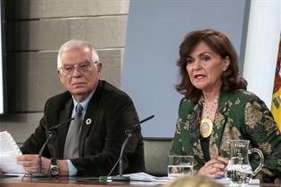 Josep Borrell y Carmen Calvo