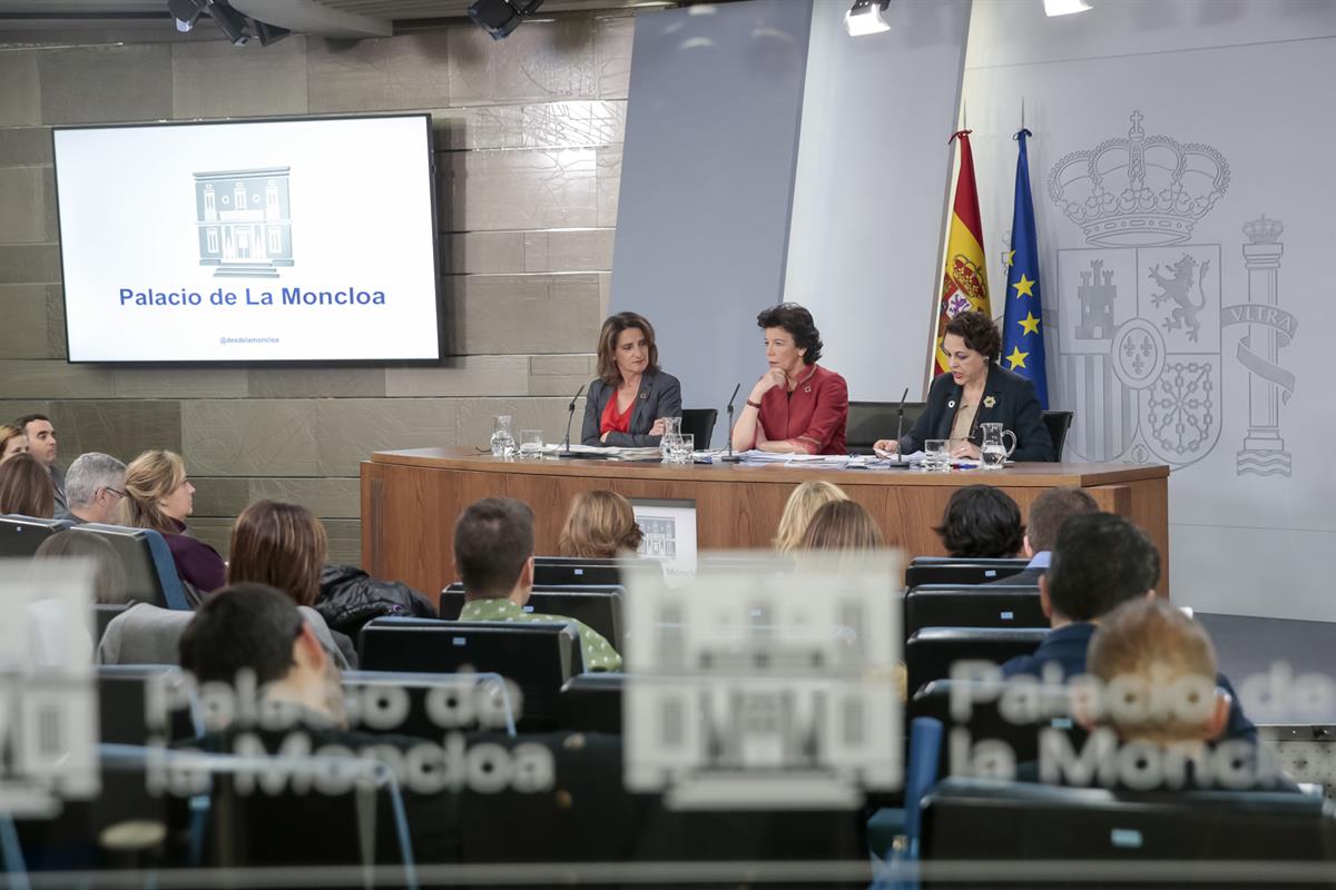 5/04/2019. Consejo de Ministros: Celaá, Valerio y Ribera. La ministra de Educación y Formación Profesional y portavoz del Gobierno, Isabel C...