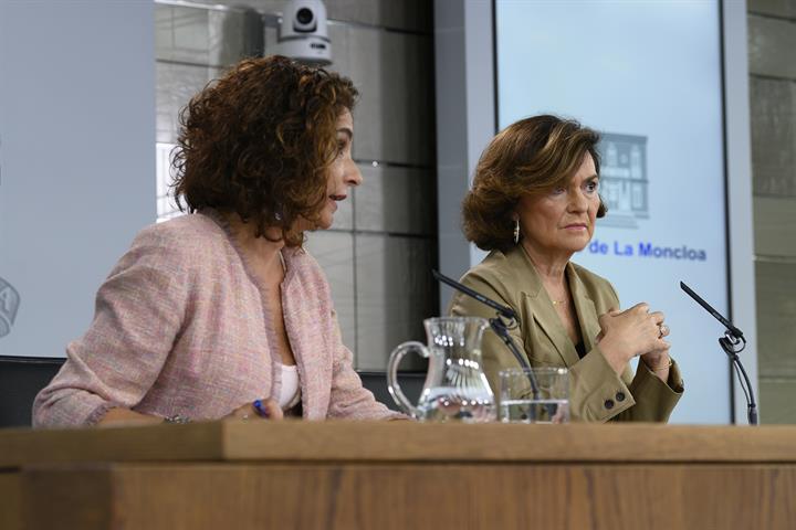 11/10/2019. Consejo de Ministros: Calvo y Montero. La ministra de Hacienda en funciones, María Jesús Montero, responde a las preguntas de lo...