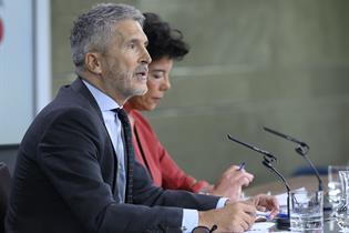 Fernando Grande-Marlaska e Isabel Celaá tras el Consejo de Ministros