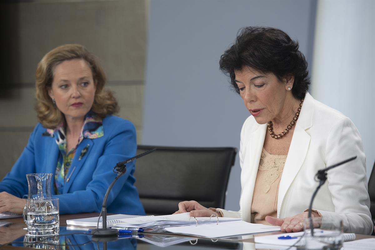 26/04/2019. Consejo de Ministros: Celaá, Calviño y Calcedo. La ministra de Educación y Formación Profesional y portavoz del Gobierno, Isabel...