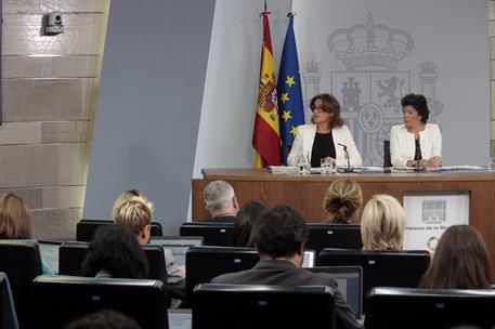 27/09/2019. Consejo de Ministros: Celaá y Ribera. La ministra para la Transición Ecológica en funciones, Teresa Ribera, durante su intervenc...
