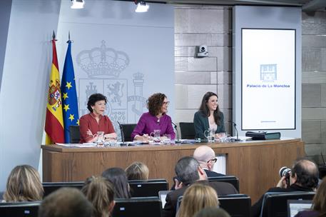 3/03/2020. Consejo de Ministros: María Jesús Montero, Isabel Celaá e Irene Montero. La ministra de Hacienda y portavoz del Gobierno, María J...