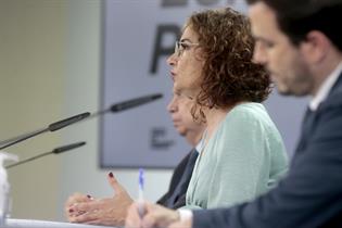 Luis Planas, María Jesús Montero y Alberto Garzón durante la rueda de prensa posterior al Consejo de Ministros