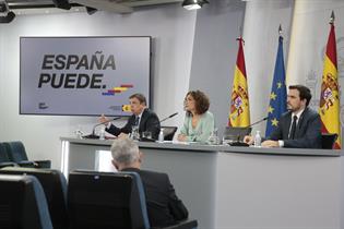 Luis Planas, María Jesús Montero y Alberto Garzón durante la rueda de prensa posterior al Consejo de Ministros