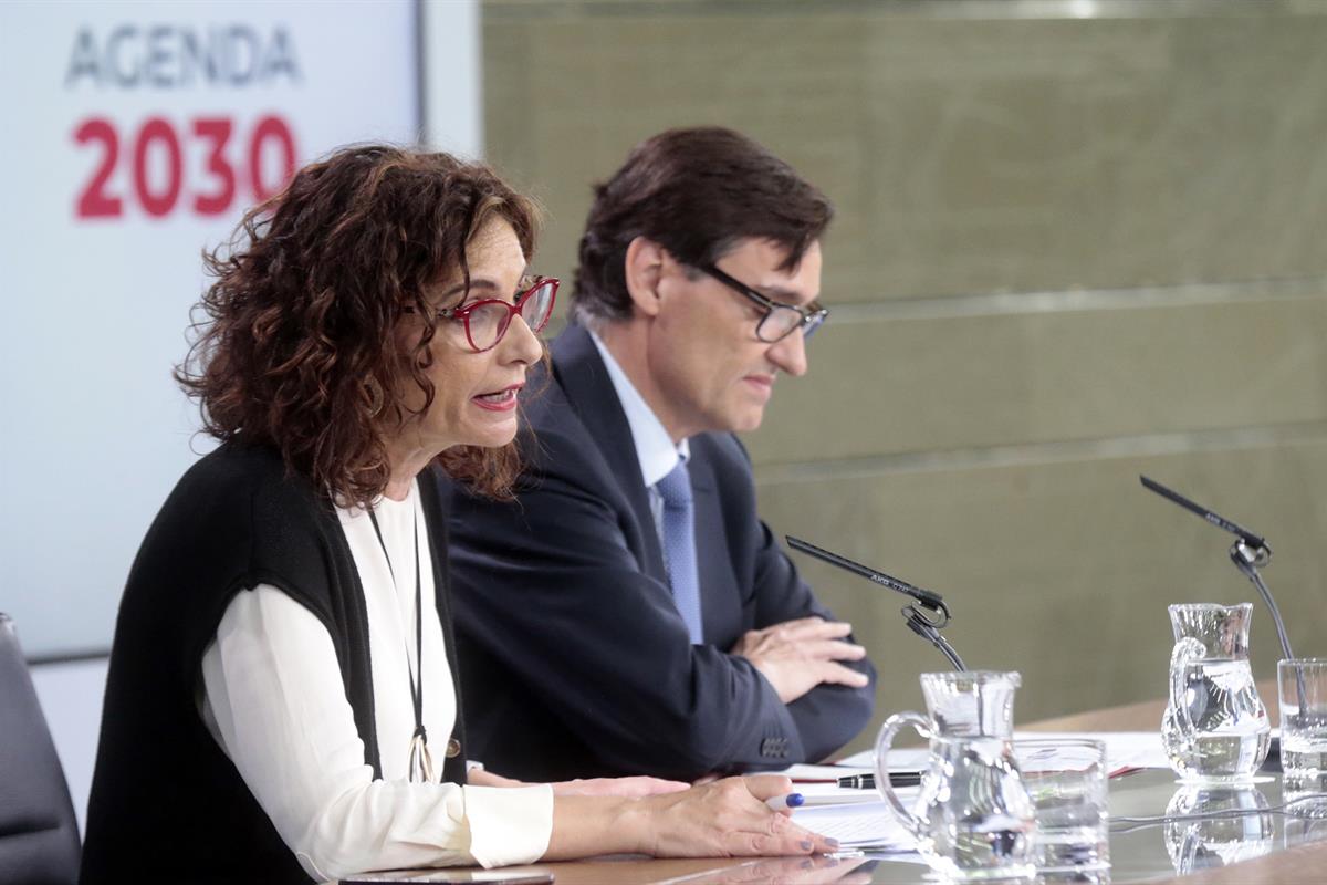 10/03/2020. Consejo de Ministros: Montero e Illa. La ministra de Hacienda y portavoz del Gobierno, María Jesús Montero, y el ministro de San...