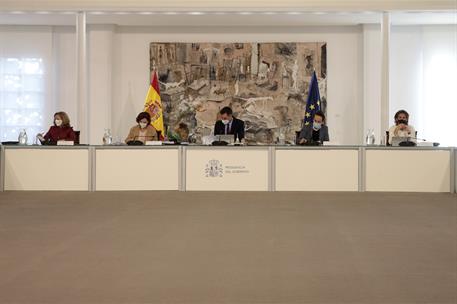 10/11/2020. Reunión del Consejo de Ministros. El presidente del Gobierno, Pedro Sánchez, la vicepresidenta primera y ministra de la Presiden...