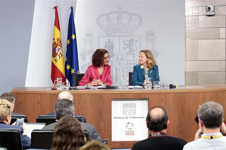 11/02/2020. Consejo de Ministros: María Jesús Montero y Nadia Calviño. La ministra de Hacienda y portavoz del Gobierno, María Jesús Montero,...