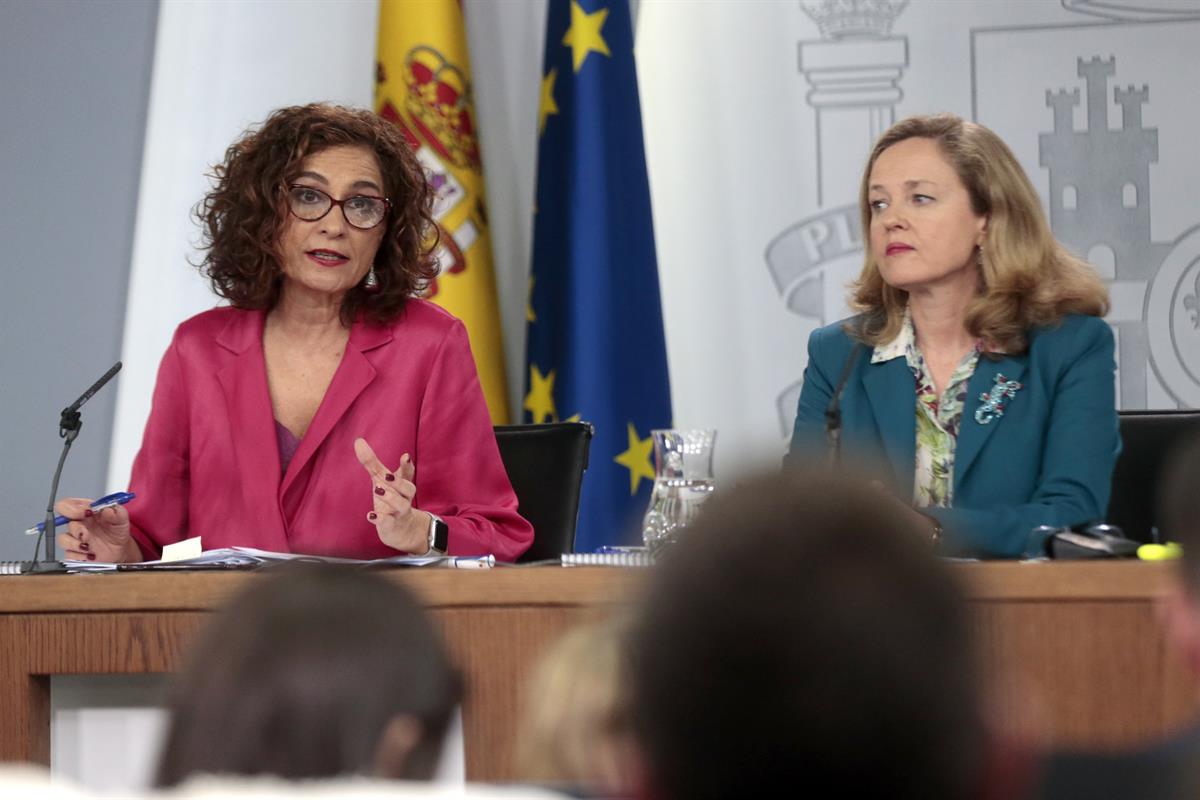 11/02/2020. Consejo de Ministros: María Jesús Montero y Nadia Calviño. La ministra de Hacienda y portavoz del Gobierno, María Jesús Montero,...