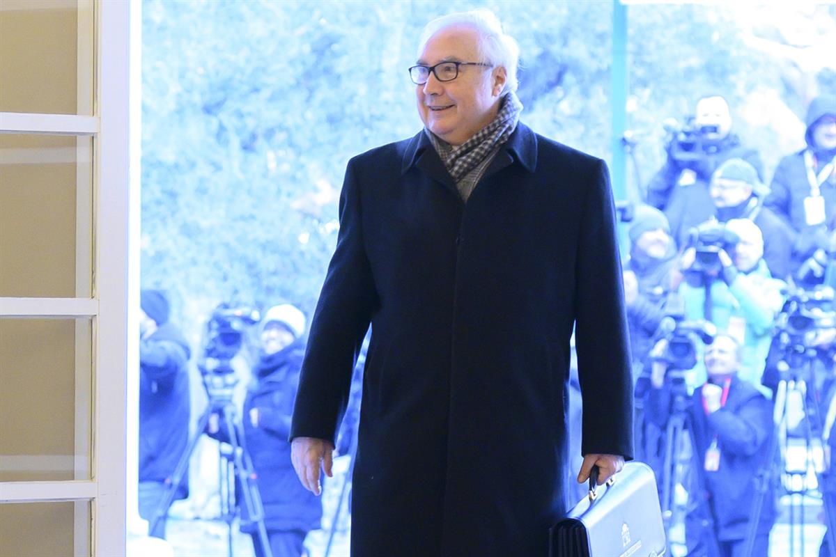 14/01/2020. Manuel Castells, ministro de Universidades. El ministro de Universidades, Manuel Castells, entra en el edificio donde se celebra...