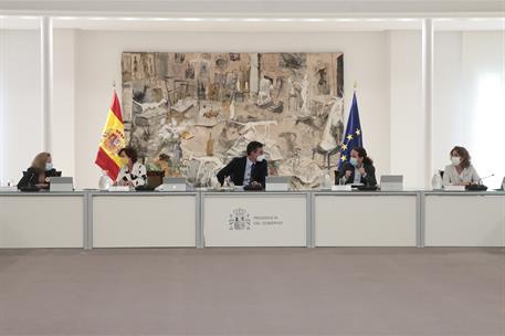 15/09/2020. Reunión del Consejo de Ministros. El presidente del Gobierno, Pedro Sánchez, la vicepresidenta primera y ministra de la Presiden...