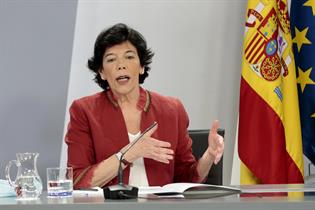 La ministra de Educación y Formación Profesional, Isabel Celaá, durante la rueda de prensa