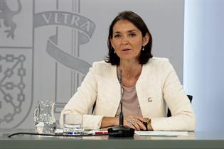 La ministra de Industria, Comercio y Turismo, Reyes Maroto, durante la rueda de prensa