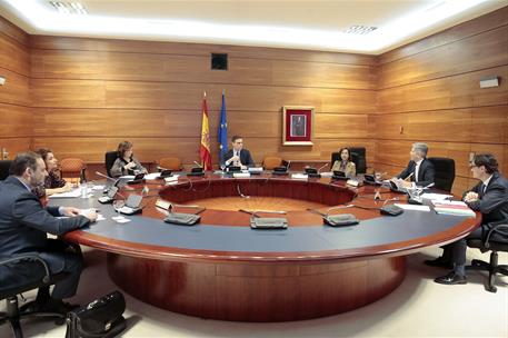 17/03/2020. Consejo de Ministros. El jefe del Ejecutivo, Pedro Sánchez, preside la reunión del Consejo de Ministros, a la que han asistido l...