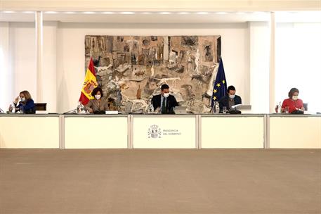 17/11/2020. Reunión del Consejo de Ministros. El presidente del Gobierno, Pedro Sánchez, la vicepresidenta primera y ministra de la Presiden...