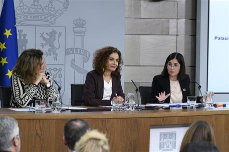 21/01/2020. Consejo de Ministros: María Jesús Montero, Teresa Ribera y Carolina Darias. La ministra de Hacienda y portavoz del Gobierno, Mar...