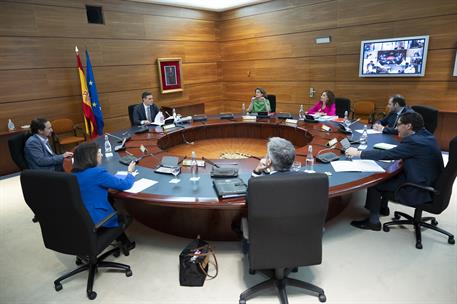 21/04/2020. Consejo de Ministros. El jefe del Ejecutivo, Pedro Sánchez, preside la reunión del Consejo de Ministros, a la que asisten el vic...