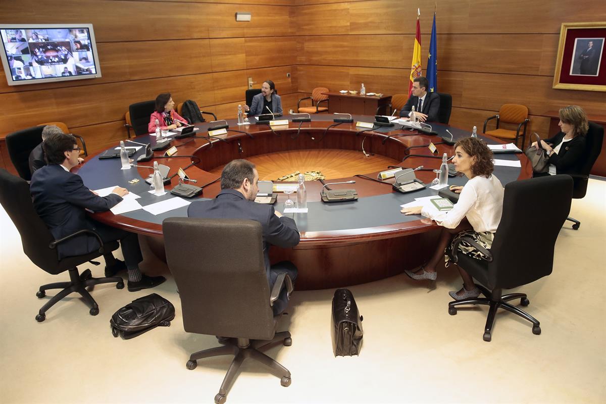 24/04/2020. Consejo de Ministros extraordinario. El presidente del Gobierno, Pedro Sánchez, durante la celebración del Consejo de Ministros ...
