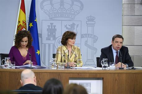 25/02/2020. Consejo de Ministros: María Jesús Montero, Carmen Calvo y Luis Planas. El ministro de Agricultura, Pesca y Alimentación, Luis Pl...