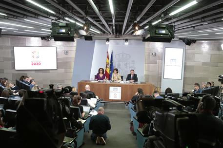 25/02/2020. Consejo de Ministros: María Jesús Montero, Carmen Calvo y Luis Planas. La vicepresidenta y ministra de la Presidencia, Relacione...
