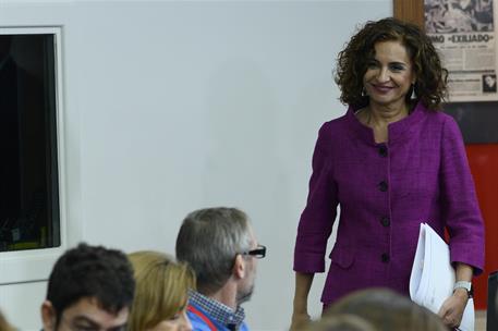 28/01/2020. Consejo de Ministros: María Jesús Montero. La portavoz del Gobierno y ministra de Hacienda, María Jesús Montero, a su llegada a ...