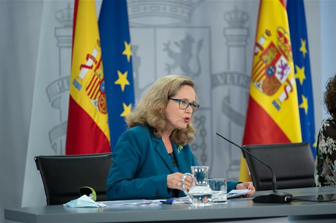 28/07/2020. Consejo de Ministros: Montero, Calviño e Illa. La vicepresidenta tercera y ministra de Asuntos Económicos y Transformación Digit...