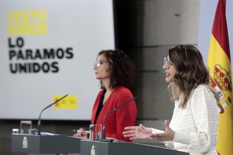 29/03/2020. Consejo de Ministros extraordinario: María Jesús Montero y Yolanda Díaz. La ministra de Trabajo y Economía Social, Yolanda Díaz,...