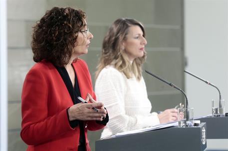 29/03/2020. Consejo de Ministros extraordinario: María Jesús Montero y Yolanda Díaz. La ministra de Hacienda y portavoz del Gobierno, María ...