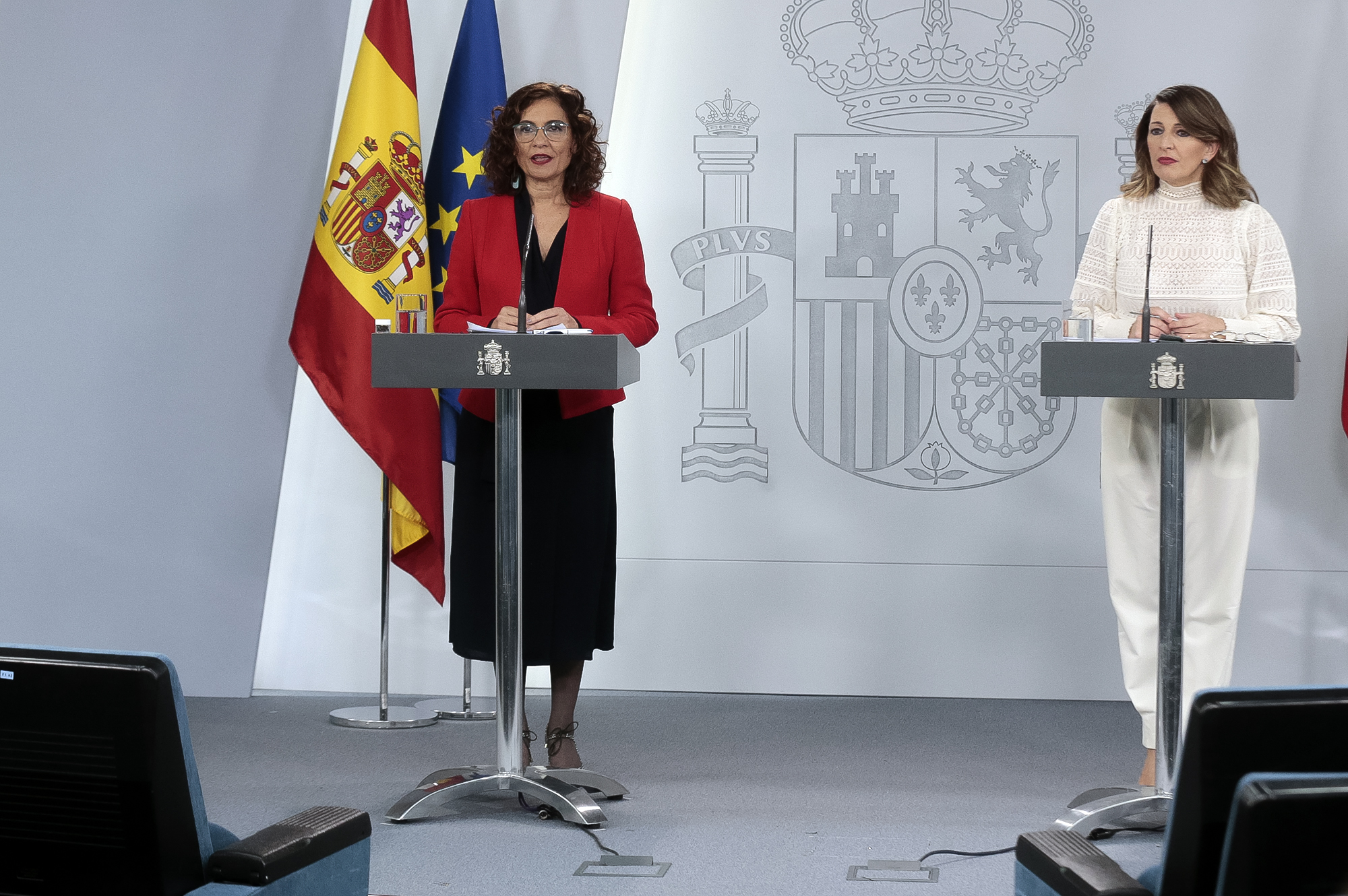 29/03/2020. Consejo de Ministros extraordinario: María Jesús Montero y Yolanda Díaz. La ministra de Hacienda y portavoz del Gobierno, María ...