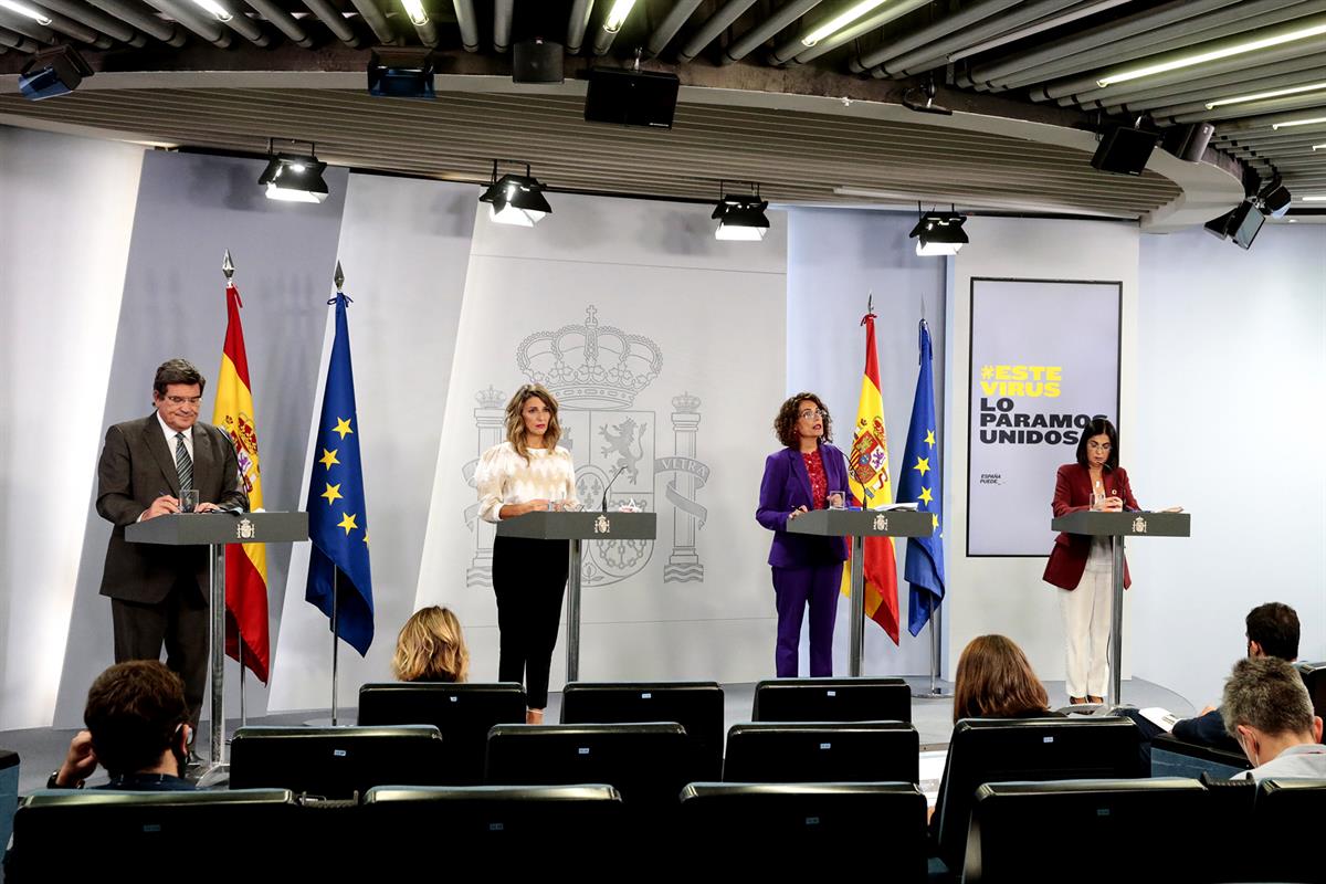 29/09/2020. Consejo de Ministros: Montero, Díaz, Escrivá y Darias. La ministra de Hacienda y portavoz del Gobierno, María Jesús Montero, la ...