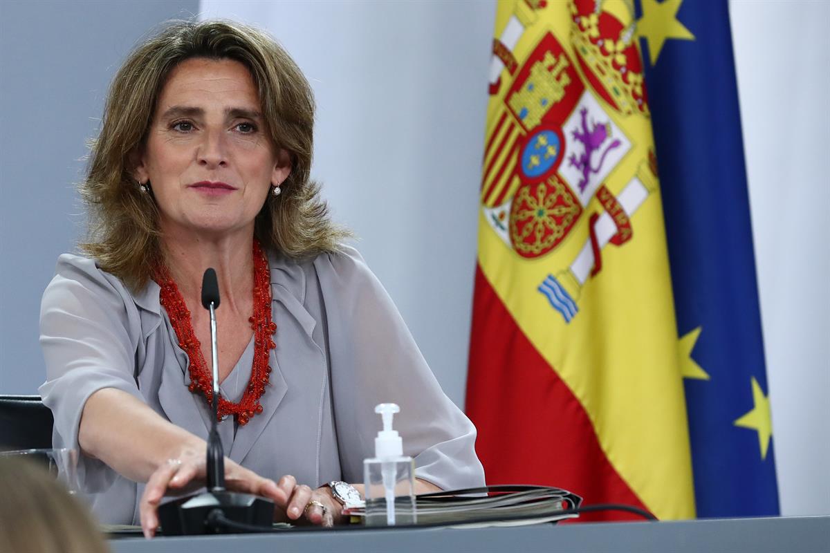 1/06/2021. Rueda de prensa posterior al Consejo de Ministros: María Jesús Montero, Teresa Ribera, y Luis Planas. La vicepresidenta cuarta y ...