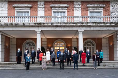 2/02/2021. Fotografía del nuevo Gabinete. Fotografía de familia del Gobierno con los nuevos ministros de Política Territorial y Función Públ...