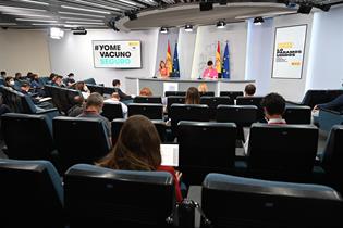 Pilar Alegría e Isabel Rodríguez durante la rueda de prensa posterior al Consejo de Ministros