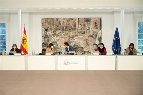 9/02/2021. Reunión del Consejo de Ministros. El presidente del Gobierno, Pedro Sánchez, la vicepresidenta primera y ministra de la Presidenc...