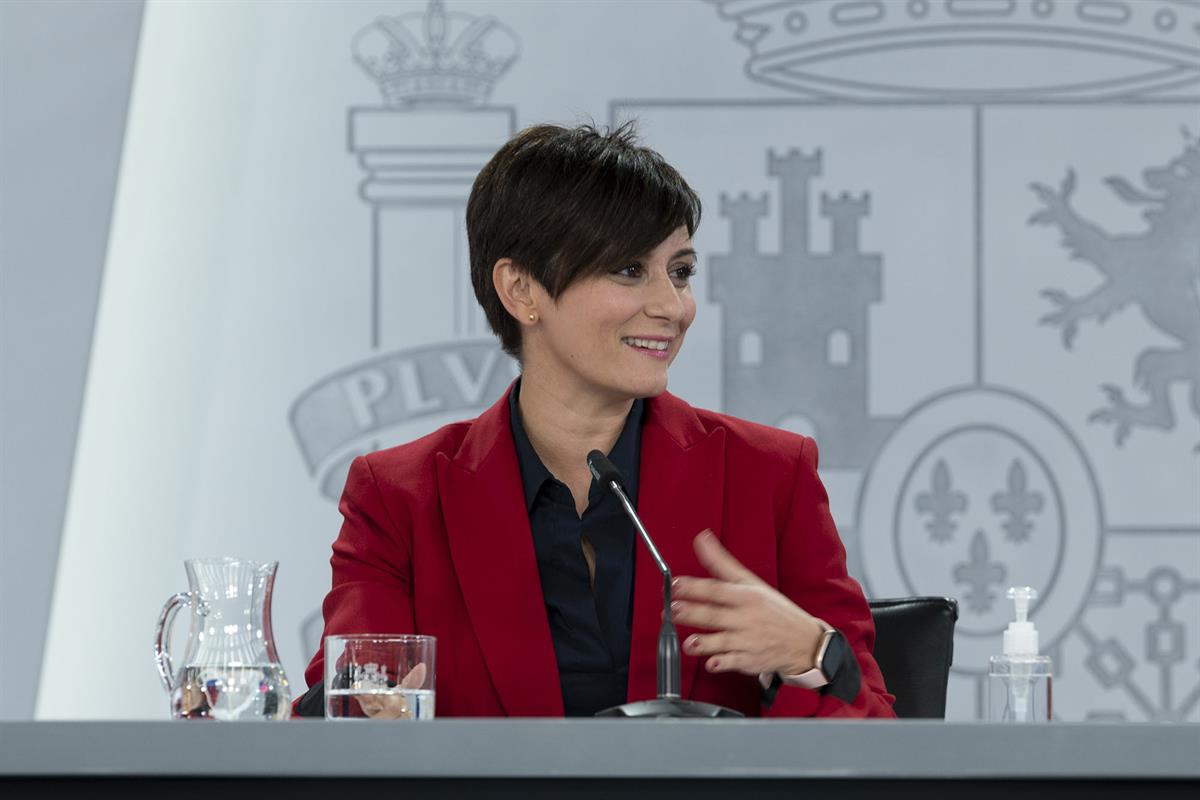 16/11/2021. Rueda de prensa posterior al Consejo de Ministros: Isabel Rodríguez, Yolanda Díaz y Pilar Alegría. La ministra de Política Terri...