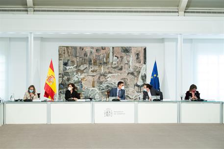 30/03/2021. Reunión del Consejo de Ministros. El presidente del Gobierno, Pedro Sánchez, la vicepresidenta primera y ministra de la Presiden...