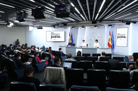 30/11/2021. Rueda de prensa posterior al Consejo de Ministros: Isabel Rodríguez, Nadia Calviño y Diana Morant. La ministra de Política Terri...
