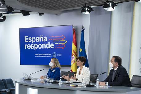 5/04/2022. Rueda de prensa posterior al Consejo de Ministros: Isabel Rodríguez, Nadia Calviño y José Manuel Albares. La ministra de Política...