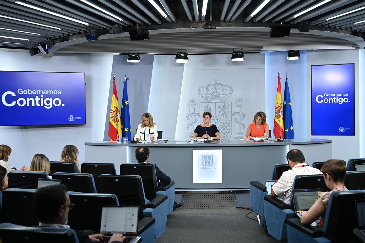 6/09/2022. Rueda de prensa tras el Consejo de Ministros: Isabel Rodríguez, Yolanda Díaz y Teresa Ribera. La ministra y portavoz del Gobierno...