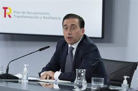 11/01/2022. Rueda de prensa posterior al Consejo de Ministros: Isabel Rodríguez, José Manuel Albares y Félix Bolaños. El ministro de Asuntos...