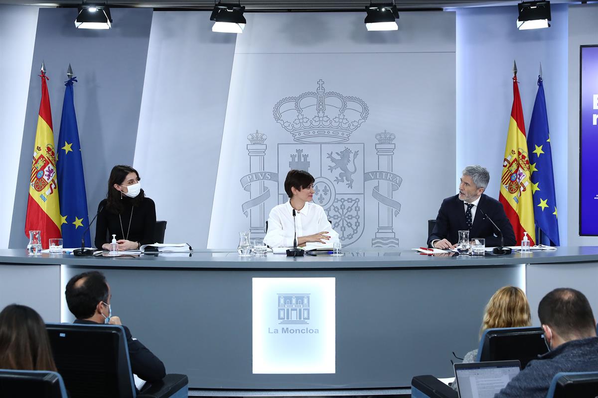 12/04/2022. Rueda de prensa posterior al Consejo de Ministros: Isabel Rodríguez, Pilar Llop y Fernando Grande-Marlaska. La ministra de Polít...